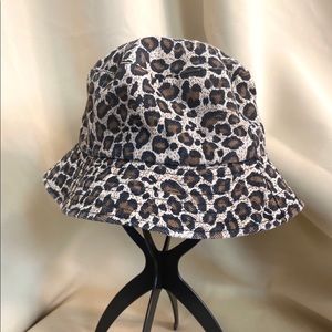 Leopard pattern bucket hat 🐅